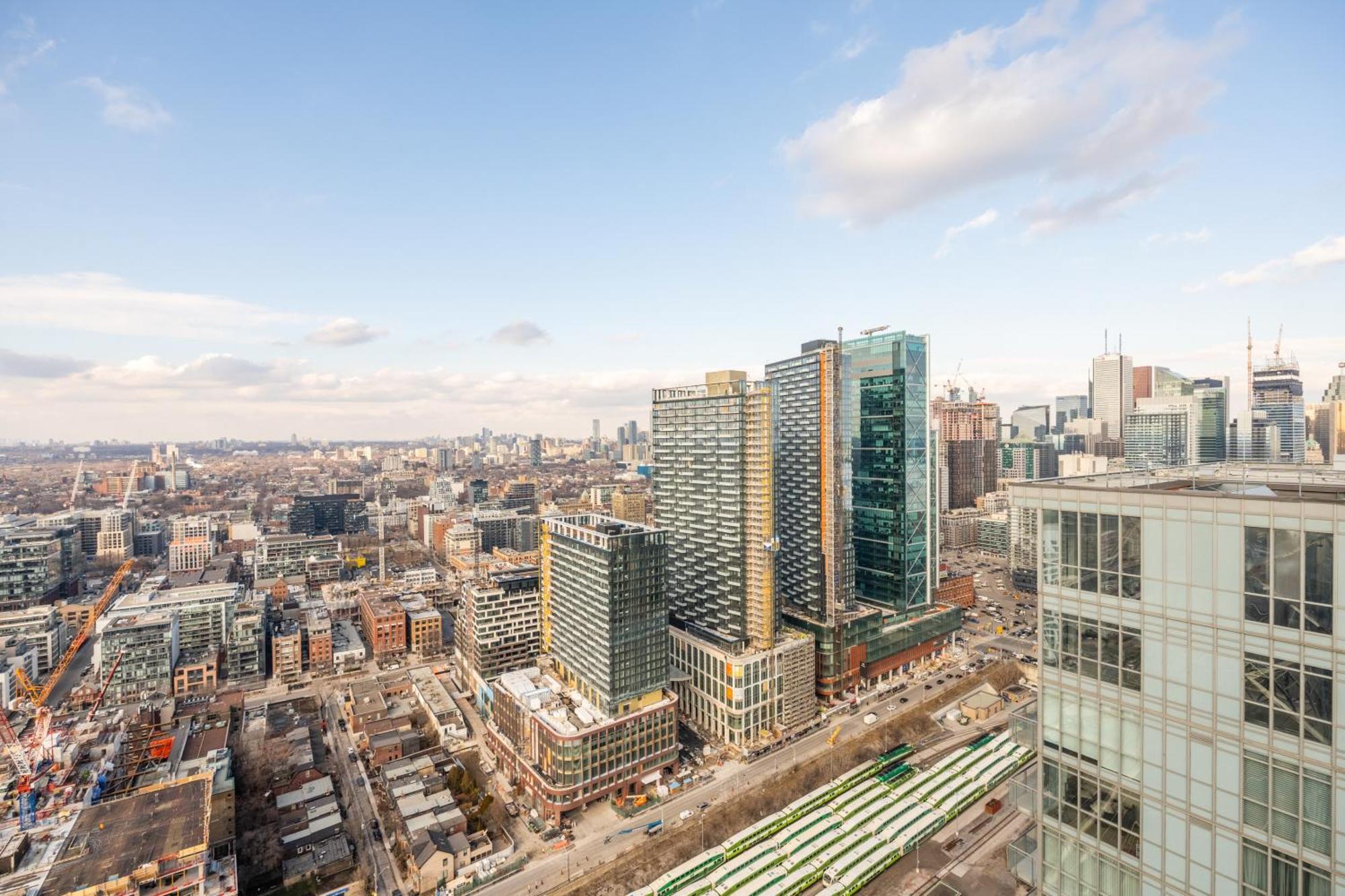 Globalstay Elegant Downtown Apartments Toronto Exterior photo