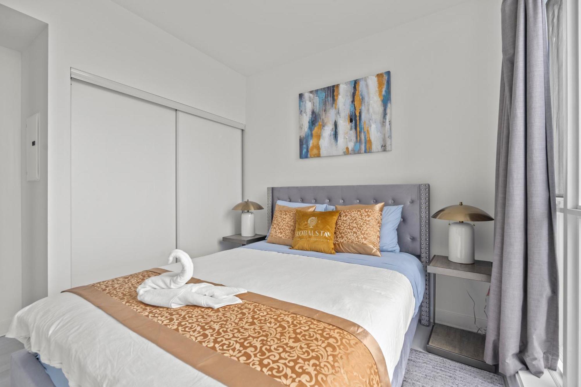 Globalstay Elegant Downtown Apartments Toronto Exterior photo