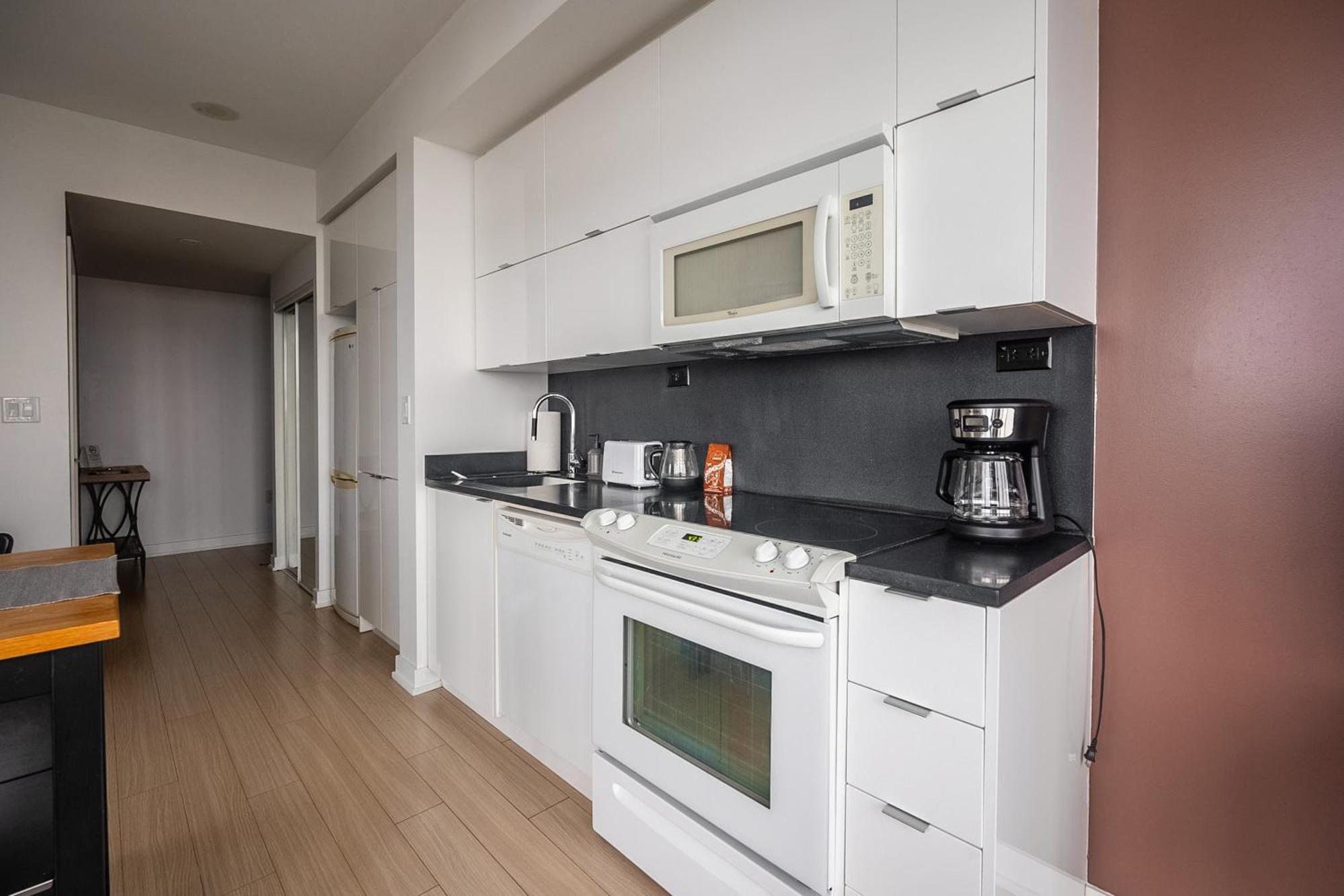 Globalstay Elegant Downtown Apartments Toronto Exterior photo