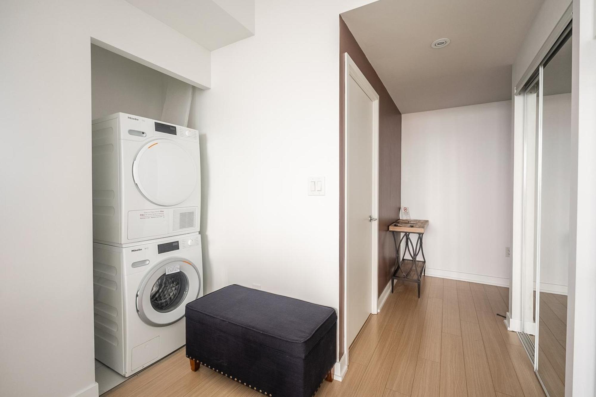 Globalstay Elegant Downtown Apartments Toronto Exterior photo