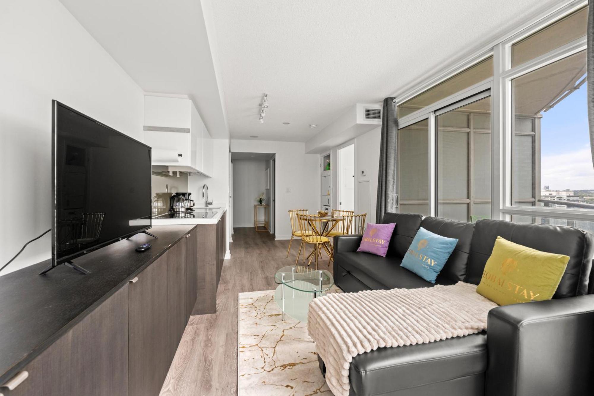 Globalstay Elegant Downtown Apartments Toronto Exterior photo