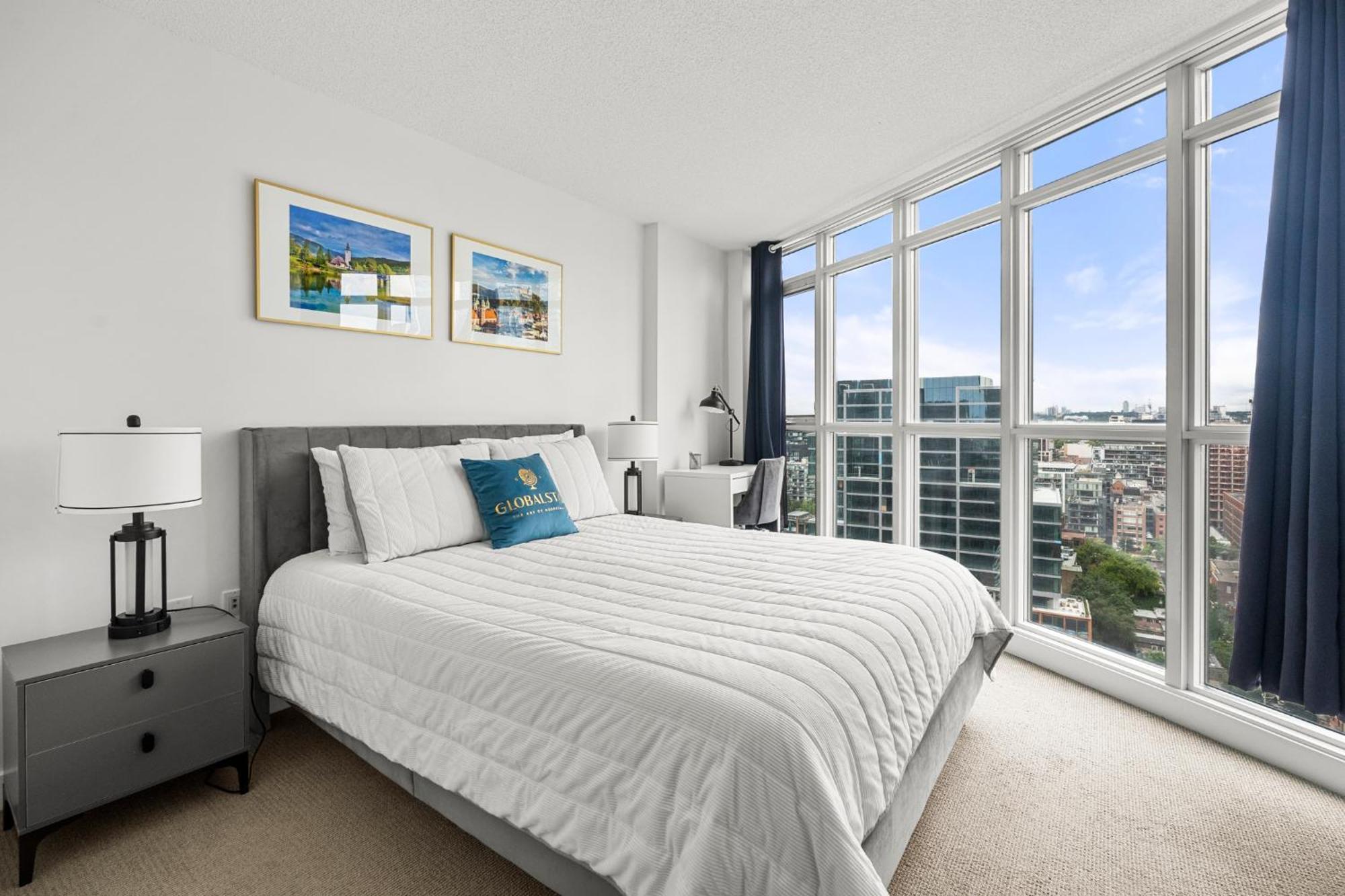 Globalstay Elegant Downtown Apartments Toronto Exterior photo